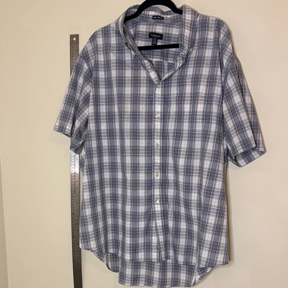 Van Heusen Men's Gray and White Plaid Shirt
